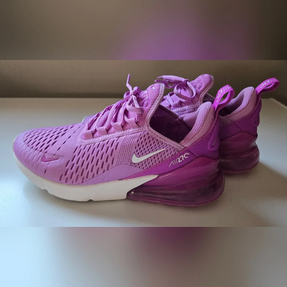 Nike Air Max 270 Pink Sneakers - Picture 6 of 8